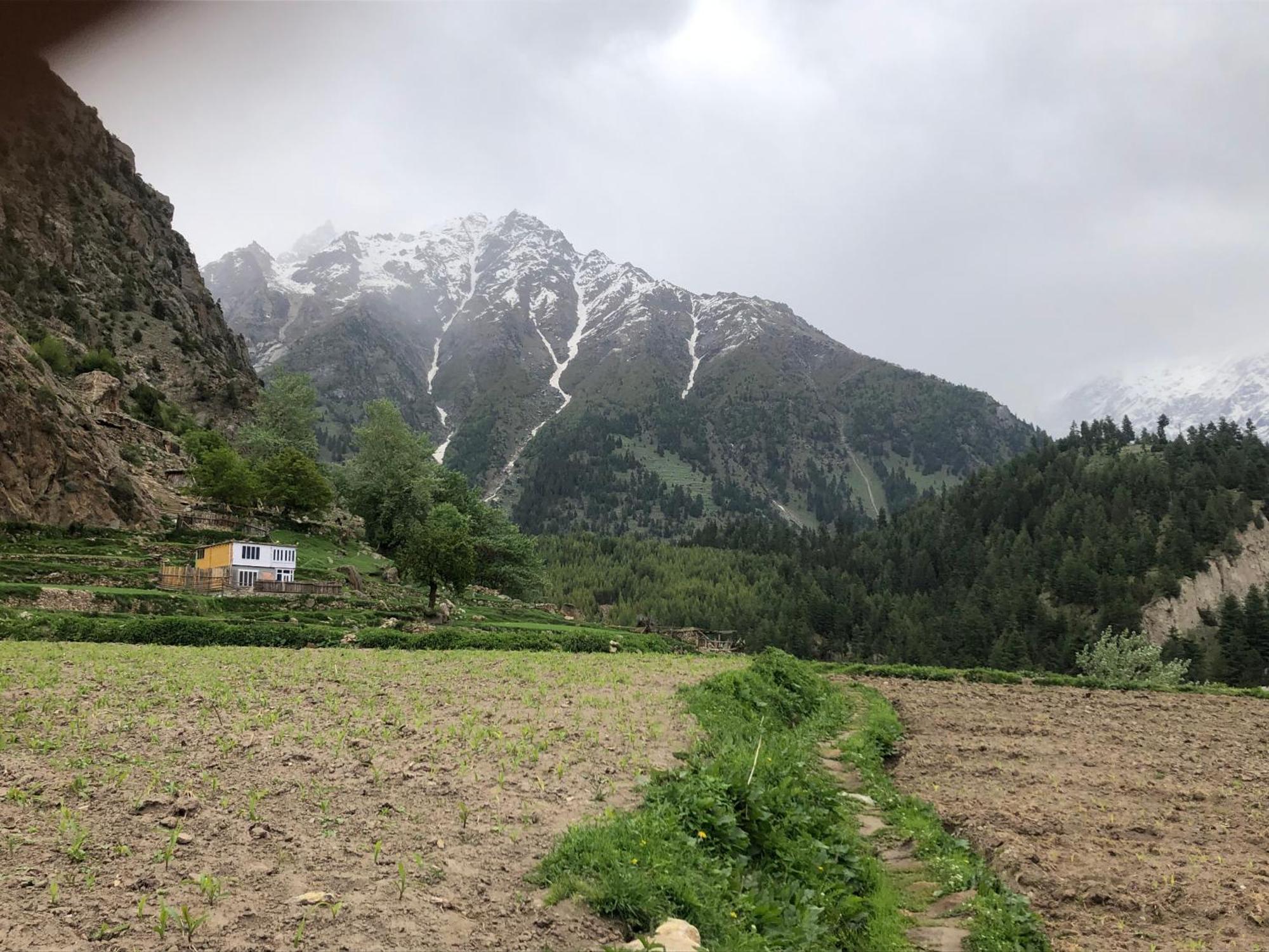 Haramosh Inn Hotel And Resort Gilgit Ngoại thất bức ảnh